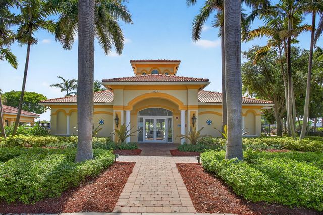2785 S EVERGREEN Circle, Boynton Beach, FL 33426
