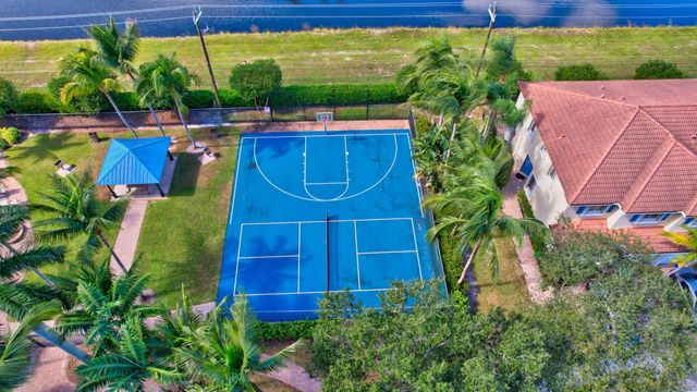 2785 S EVERGREEN Circle, Boynton Beach, FL 33426