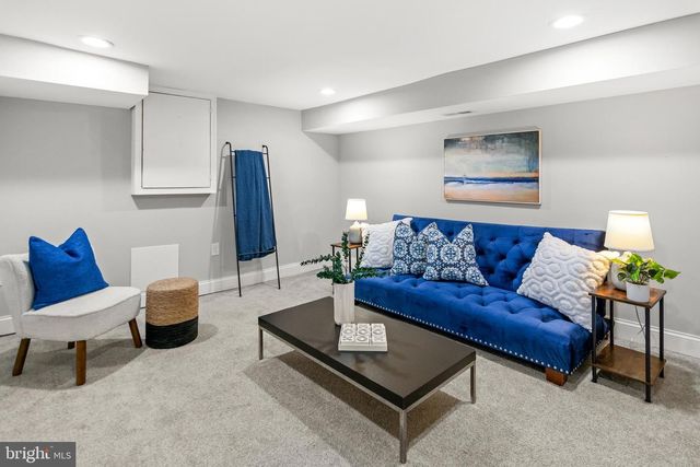 2956 GREENMOUNT AVE, Baltimore, MD 21218