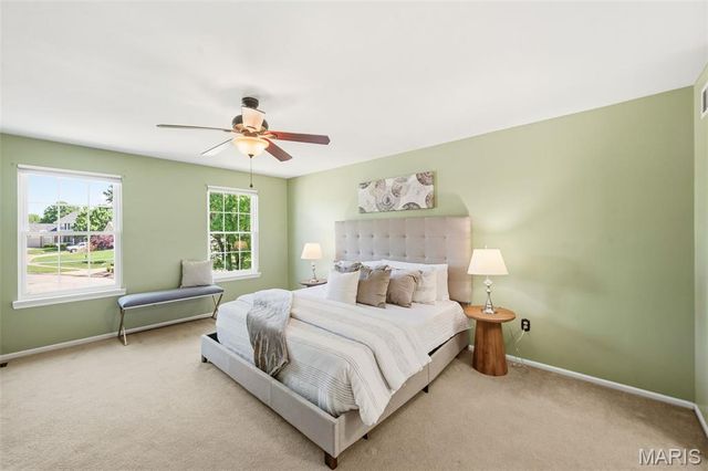 16112 Ridgewoods Manor Circle, Ellisville, MO 63038