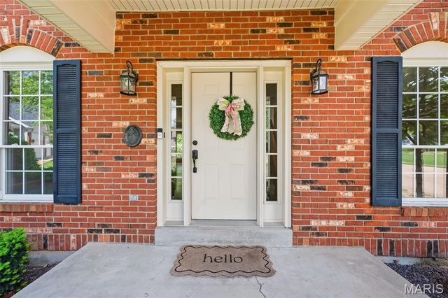 16112 Ridgewoods Manor Circle, Ellisville, MO 63038