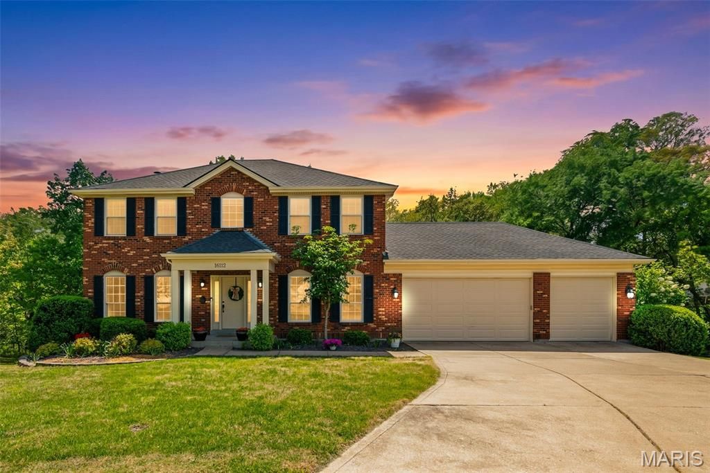 16112 Ridgewoods Manor Circle, Ellisville, MO 63038