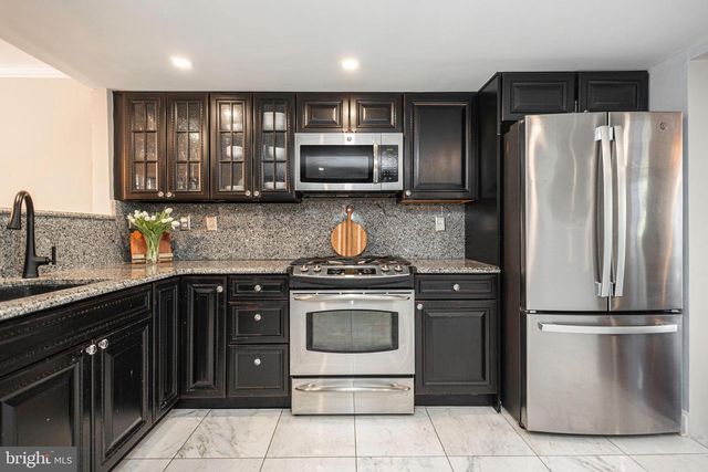 13 BOGEY CIR, Doylestown, PA 18901
