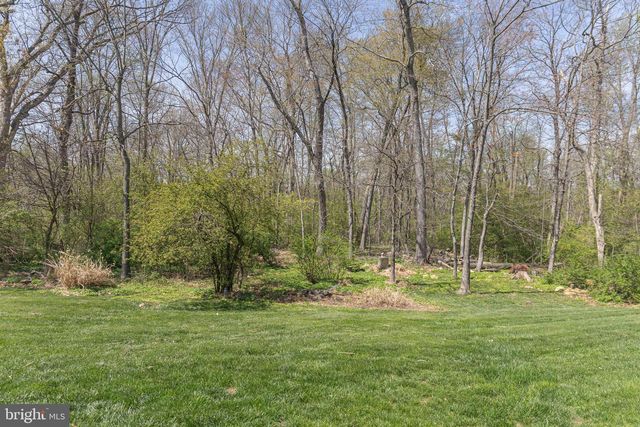 13 BOGEY CIR, Doylestown, PA 18901