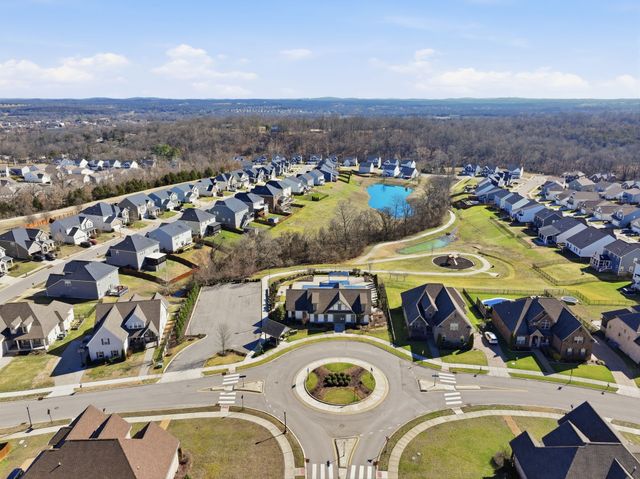 1040 Livingstone Ln, Mount Juliet, TN 37122