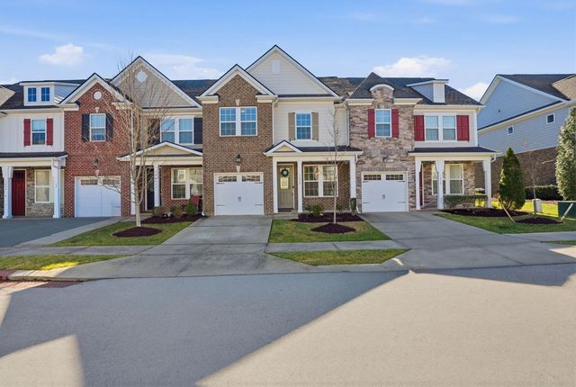 1040 Livingstone Ln, Mount Juliet, TN 37122