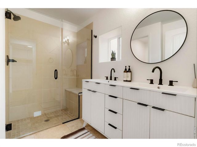 814 Baker Street, Longmont, CO 80501