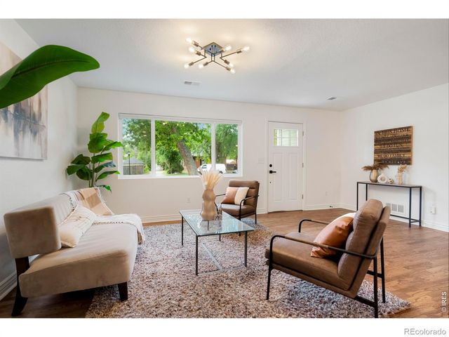 814 Baker Street, Longmont, CO 80501