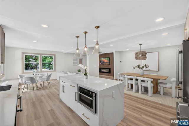 15 Elberta Road, Maplewood, NJ 07040