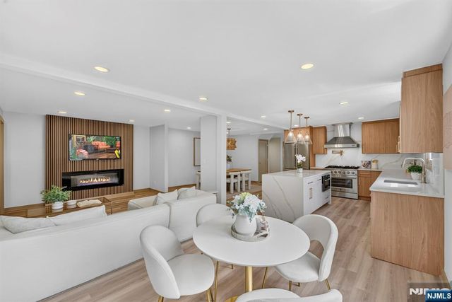 15 Elberta Road, Maplewood, NJ 07040