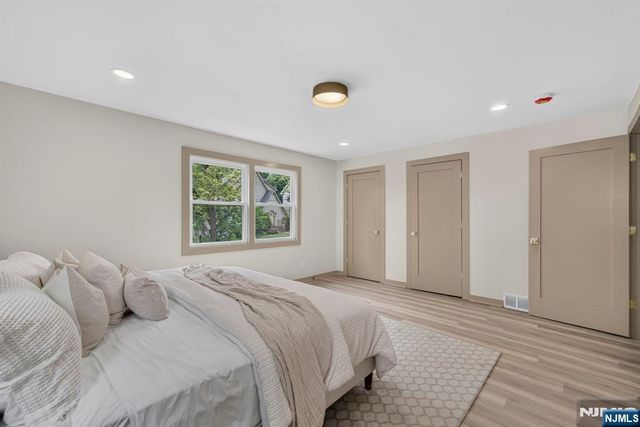 15 Elberta Road, Maplewood, NJ 07040