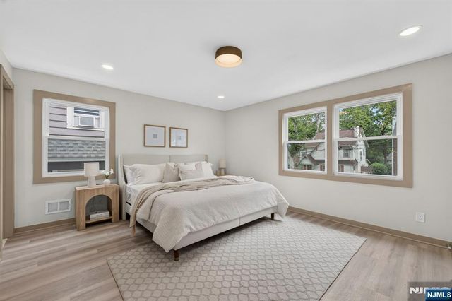 15 Elberta Road, Maplewood, NJ 07040