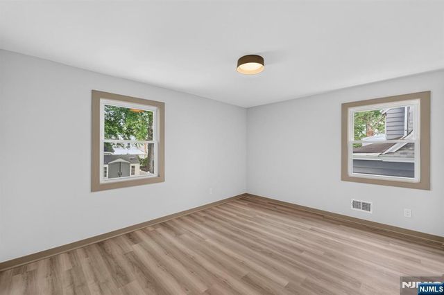 15 Elberta Road, Maplewood, NJ 07040