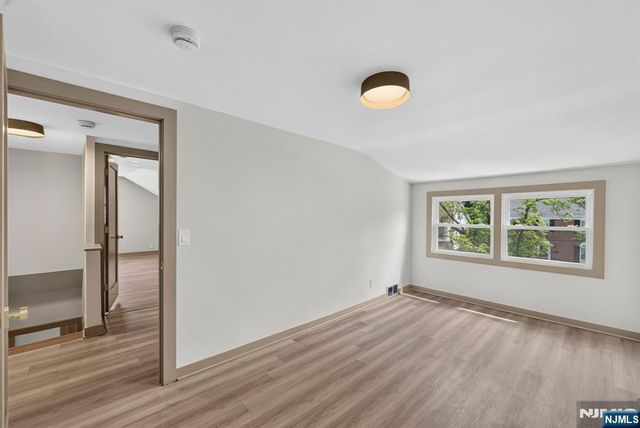15 Elberta Road, Maplewood, NJ 07040