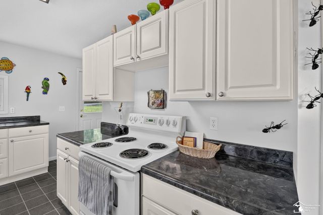 736 Lakeview Drive, Columbia Twp, MI 49234