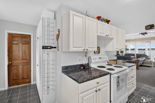 736 Lakeview Drive, Columbia Twp, MI 49234