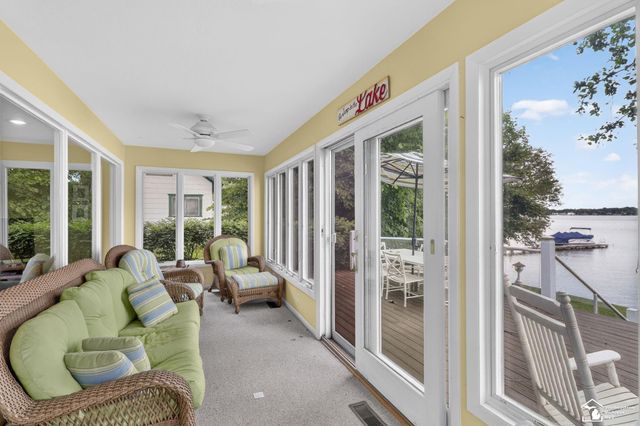 736 Lakeview Drive, Columbia Twp, MI 49234
