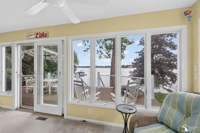 736 Lakeview Drive, Columbia Twp, MI 49234