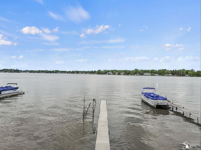 736 Lakeview Drive, Columbia Twp, MI 49234