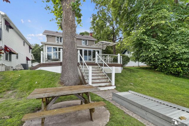 736 Lakeview Drive, Columbia Twp, MI 49234