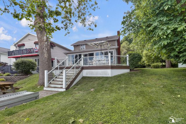 736 Lakeview Drive, Columbia Twp, MI 49234