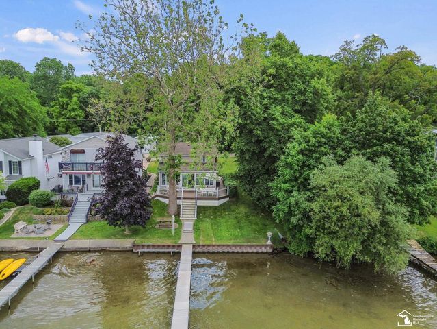 736 Lakeview Drive, Columbia Twp, MI 49234