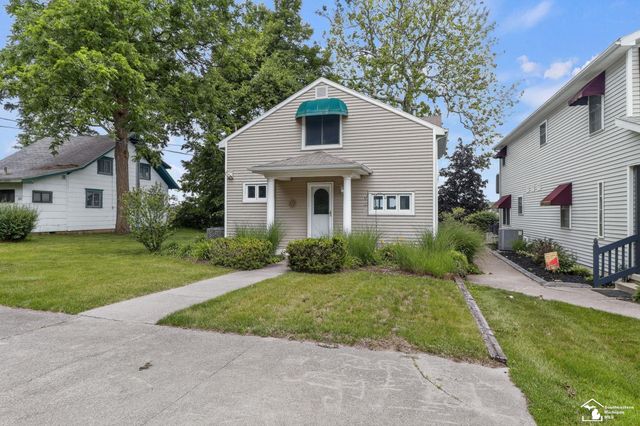 736 Lakeview Drive, Columbia Twp, MI 49234