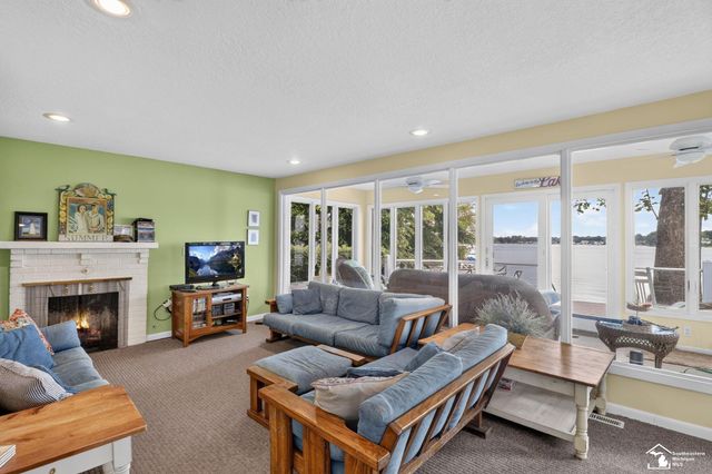 736 Lakeview Drive, Columbia Twp, MI 49234