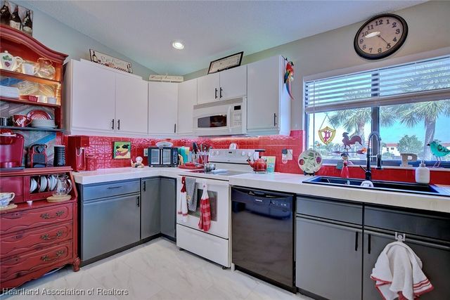5415 CASABLANCA Circle L21, Sebring, FL 33870