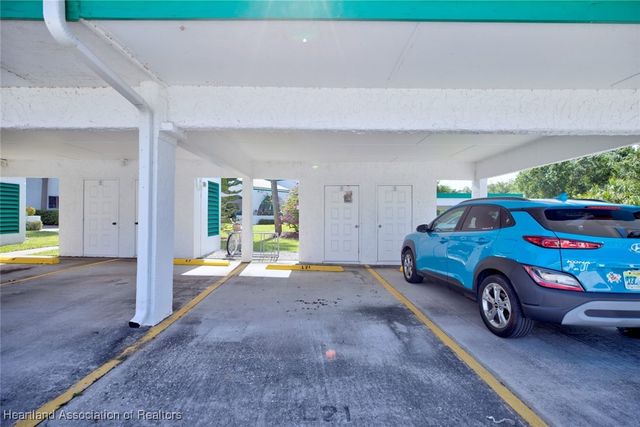 5415 CASABLANCA Circle L21, Sebring, FL 33870