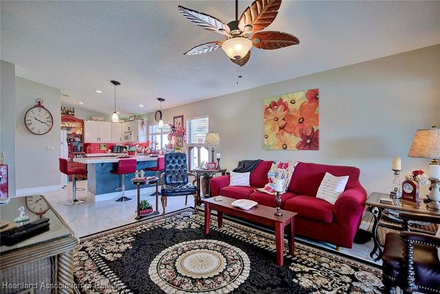 5415 CASABLANCA Circle L21, Sebring, FL 33870