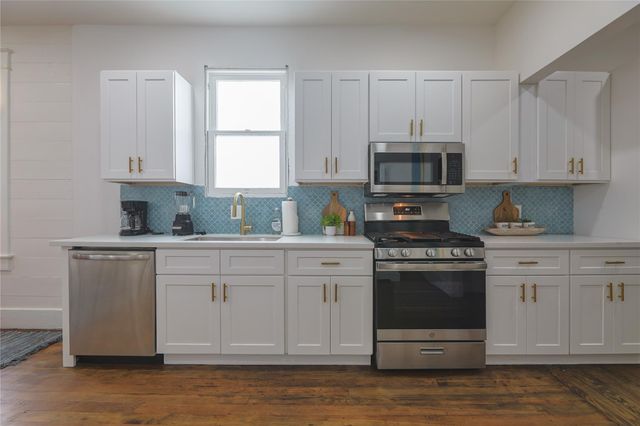 2912 Avenue R, Galveston, TX 77550