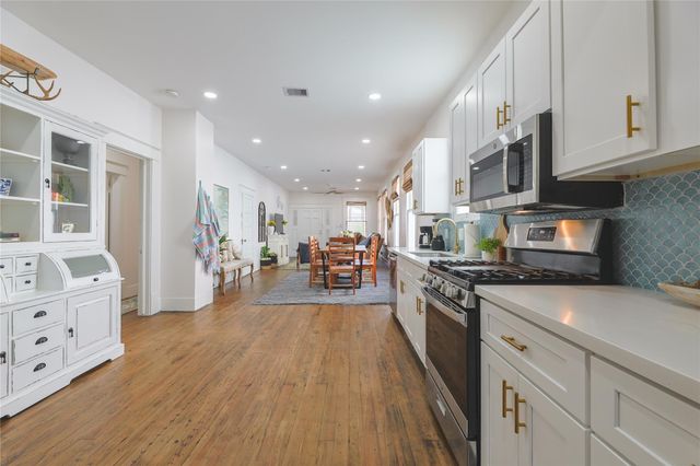 2912 Avenue R, Galveston, TX 77550