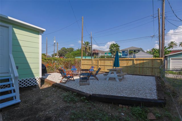 2912 Avenue R, Galveston, TX 77550