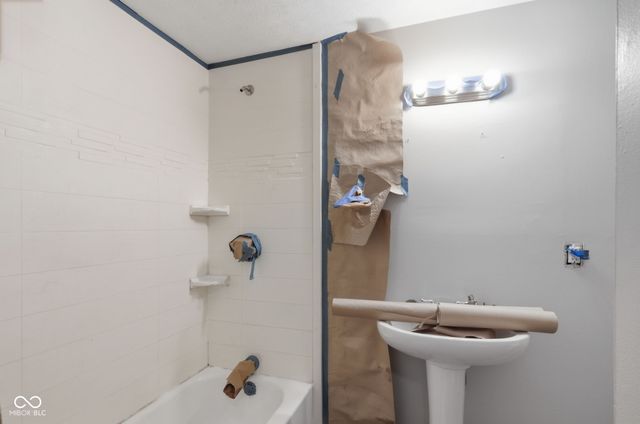 10423 Chris Drive, Indianapolis, IN 46229