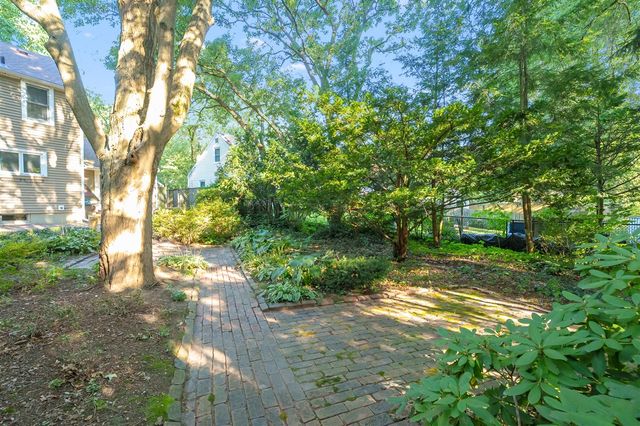 604 Jenks Boulevard, Kalamazoo, MI 49006