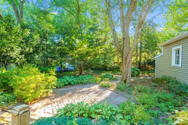 604 Jenks Boulevard, Kalamazoo, MI 49006