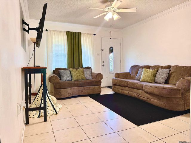 7672 Sumrall, Baton Rouge, LA 70812