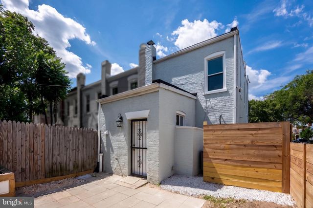 633 18TH ST NE, Washington, DC 20002