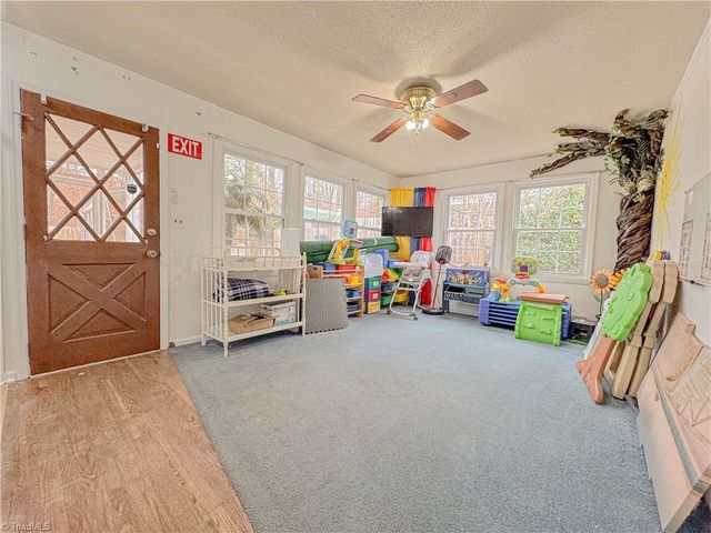 400 Western Boulevard, Lexington, NC 27265