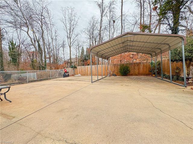 400 Western Boulevard, Lexington, NC 27265