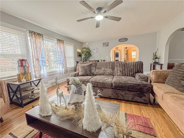 400 Western Boulevard, Lexington, NC 27265