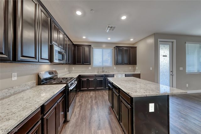 936 Lotus Falls Street, Henderson, NV 89052