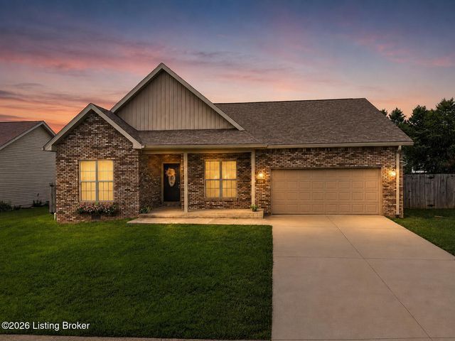 204 Robert East Ct, Vine Grove, KY 40175