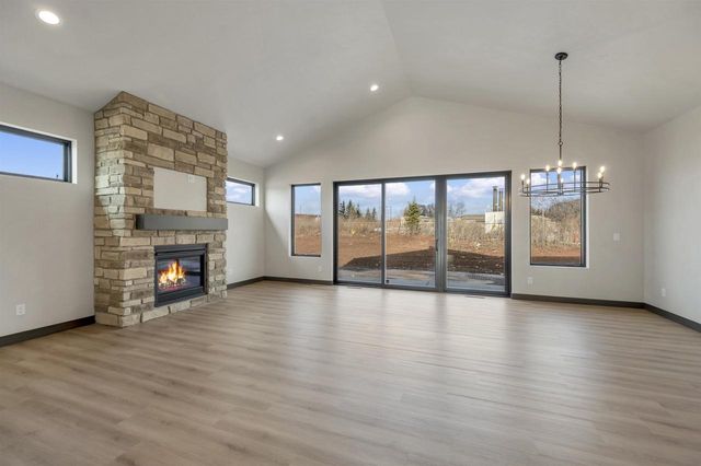 315 ALDON CIRCLE, Green Bay, WI 54304