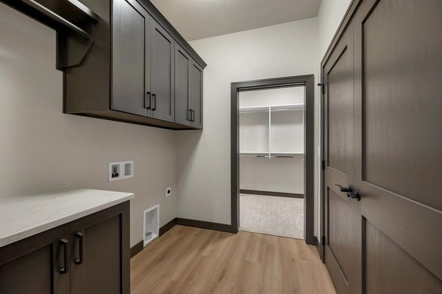 315 ALDON CIRCLE, Green Bay, WI 54304