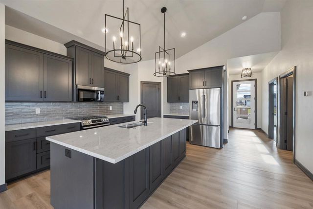 315 ALDON CIRCLE, Green Bay, WI 54304