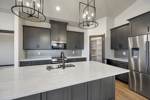 315 ALDON CIRCLE, Green Bay, WI 54304