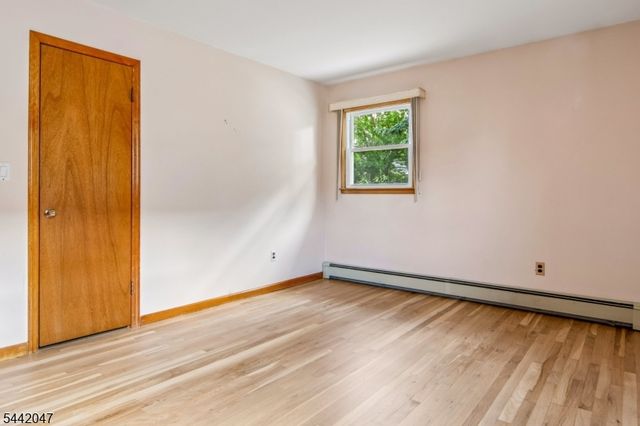 27 Crystal St, North Arlington Boro, NJ 07031