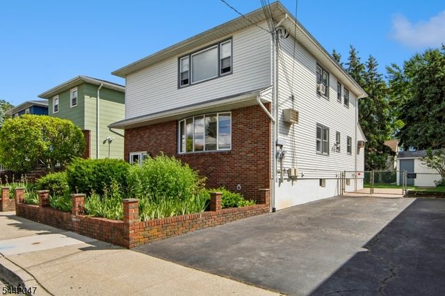 27 Crystal St, North Arlington Boro, NJ 07031
